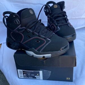 Air Jordan6 Retro GS size 4Y